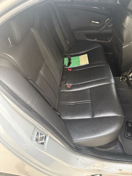 Кожен комфортен салон с подгрев и обдухване БМВ Е61