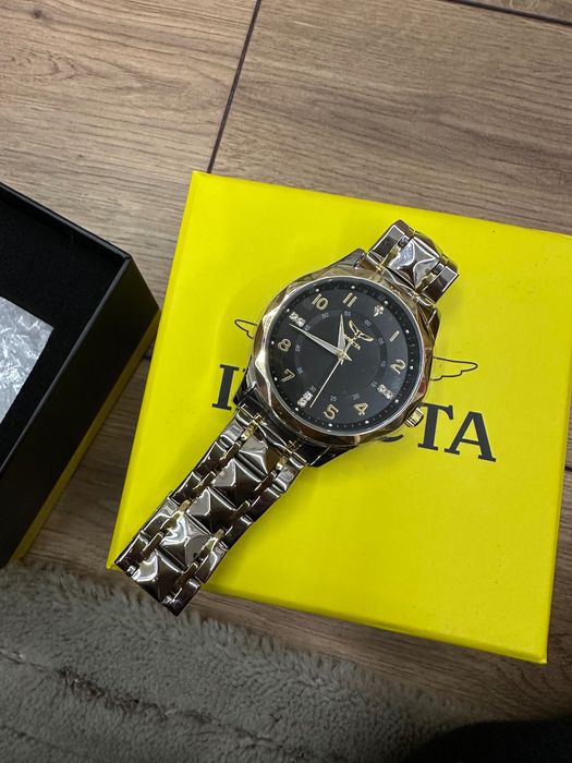 Часовник INVICTA