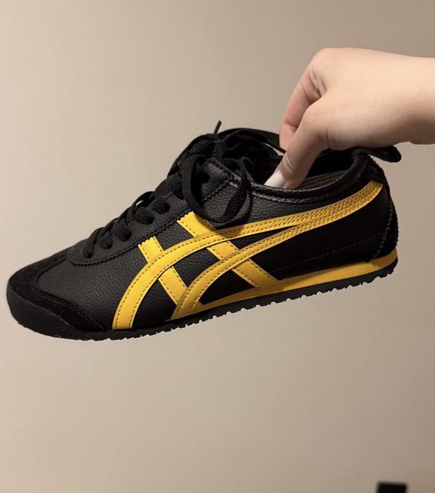 Кроссовки Onitsuka tiger mexico 66 (black & yellow)