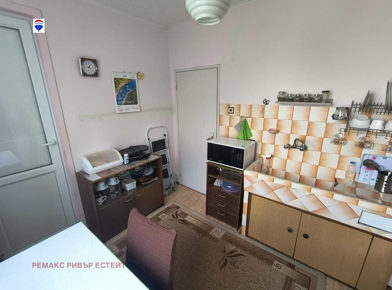 Продава се Тристаен апартамент в Русе, Дружба 2 - 67 кв.м за 993 €/кв.м - Снимка #9
