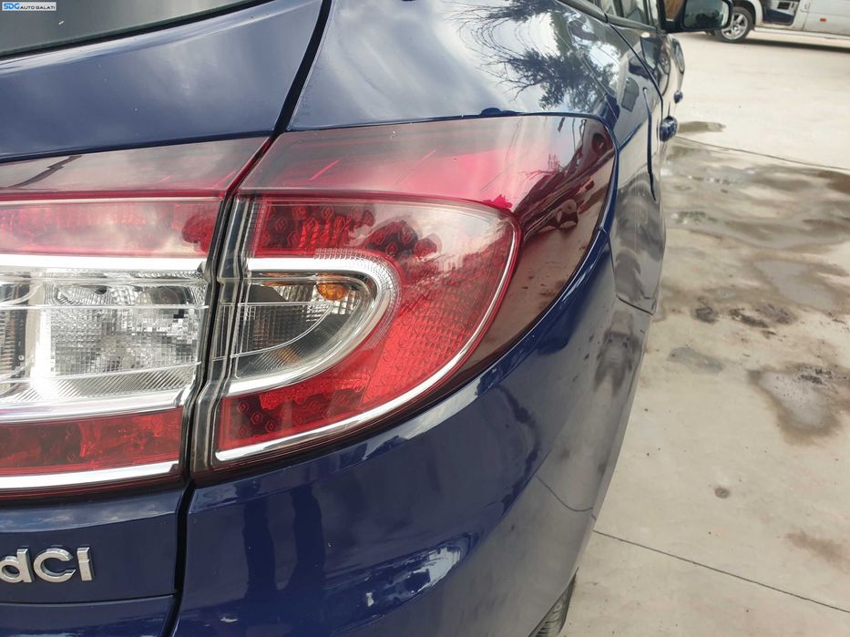 Tripla Stop Lampa Dreapta de pe Aripa Caroserie Renault Megane 3 Break Combi 2008 - 2016 [K6275]