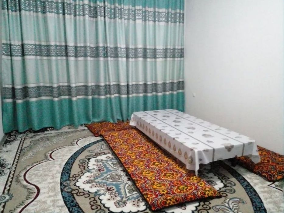 Qarshi sitiydan uy sotiladi