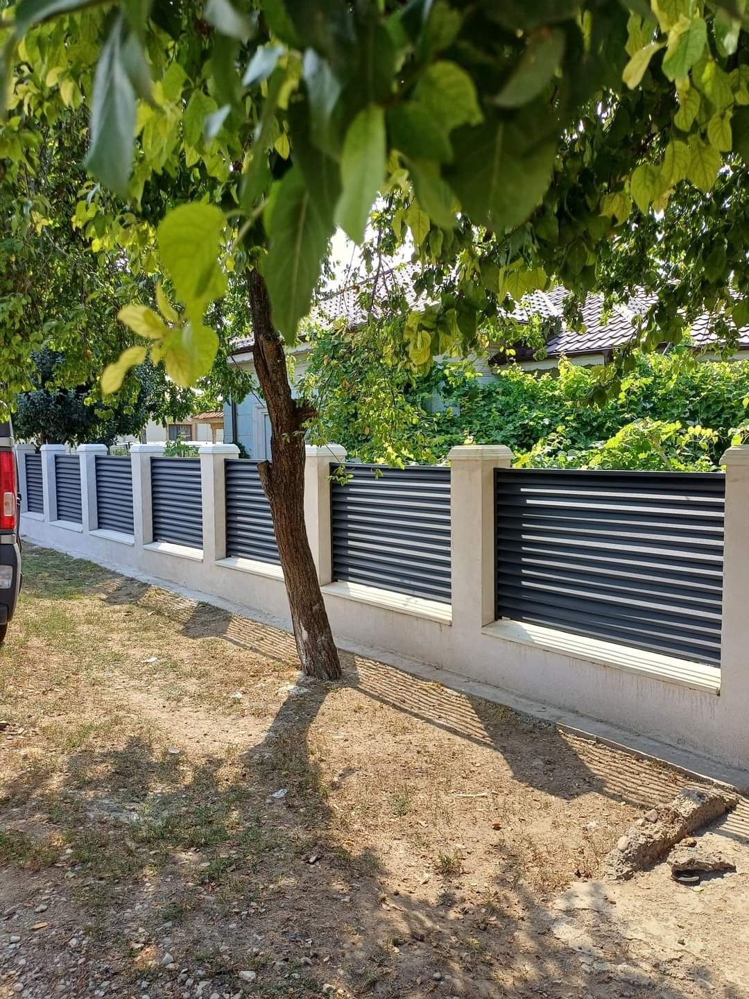 Garduri din sipca metalica, panouri stil jaluzele, tabla cutata, plasă