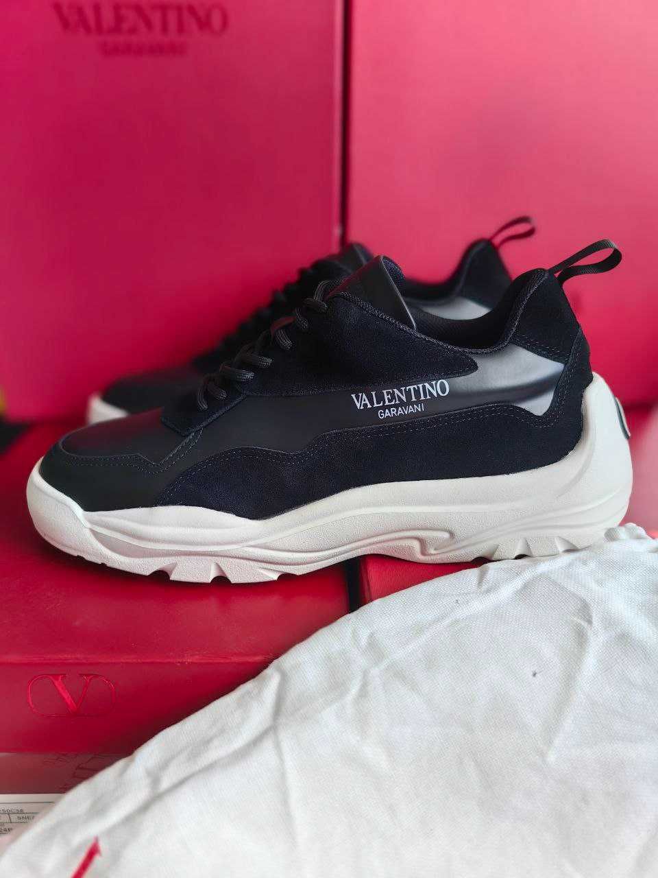 Мъжки кецове Valentino кожени налични