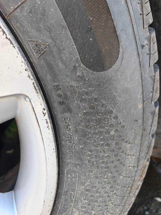 Нови всесезонни гуми 18ки за джип
