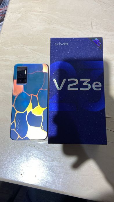 Продаю vivo V23e