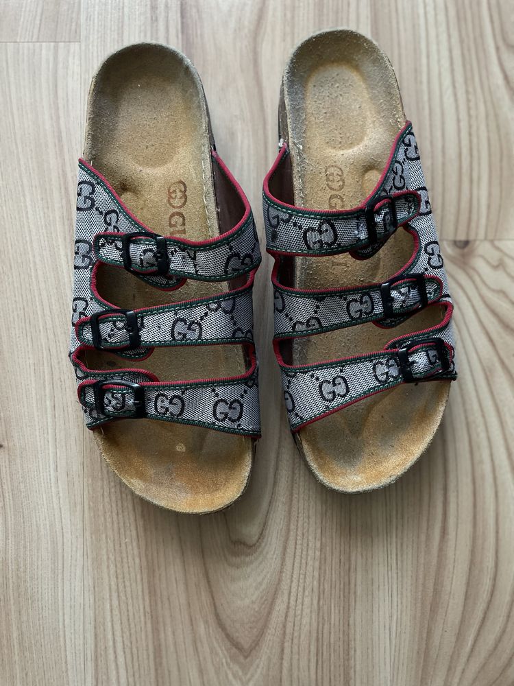 GUCCI / мъжки чехли 42,5