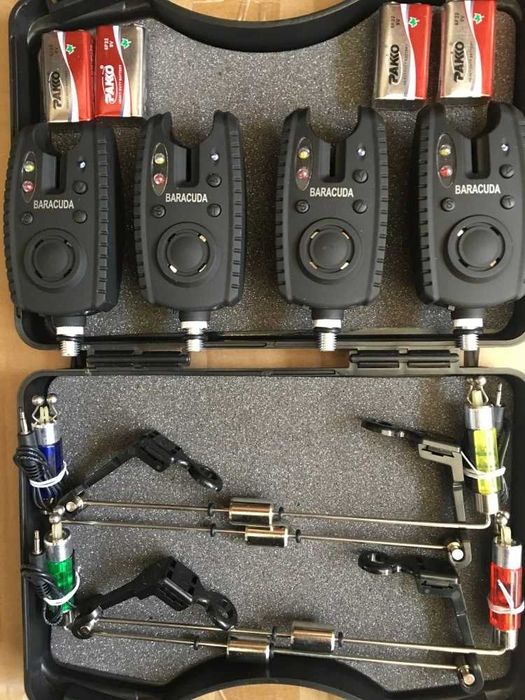 Set 4 avertizoare TLI 23 + 4 swingere cu iluminare si valigeta