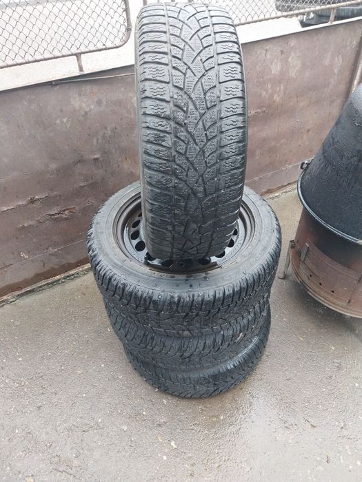 Vând cauciucuri de iarna și genți tabla