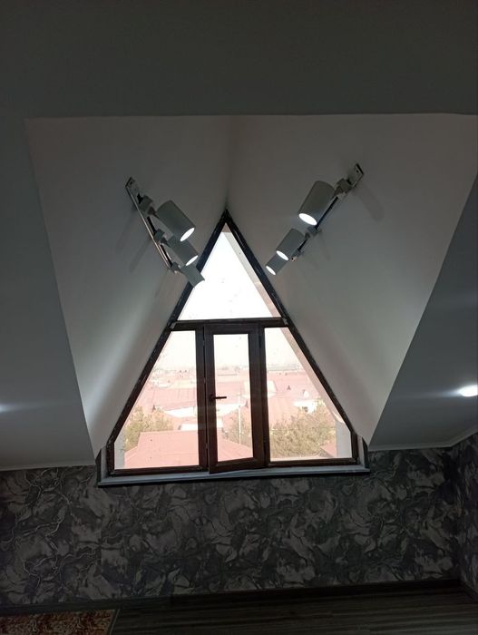 Укладка плитки керамогранита и малярные работы