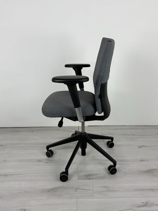 Vitra офис стол T-Chair (Antonio Citterio), топ състояние,