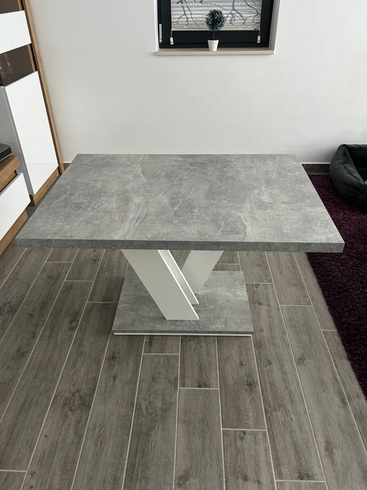 Холова маса (като нова)