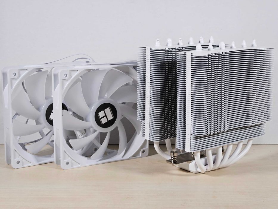 Охладител Thermalright Peerless Assassin 120 SE ARGB - черен и бял