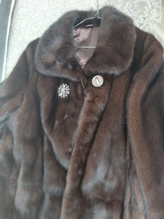 Продам норковую шубу