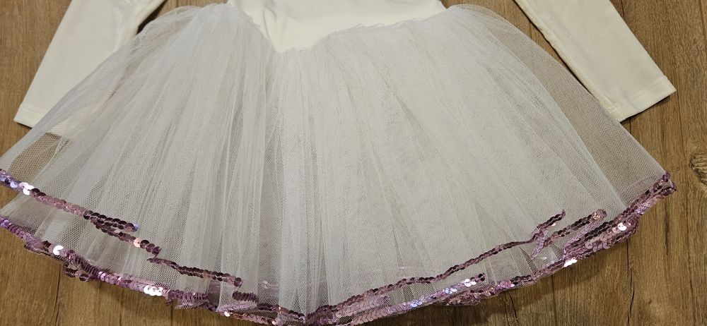 Costum/rochita iepuras, fetite, 10 ani