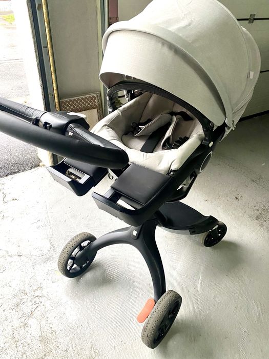 Carucior Stokke V6 ,3 in1, stare buna