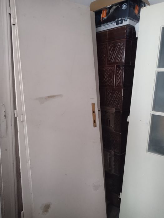 Foaie / foi de ușa din lemn plin sau prevăzute cu sticla