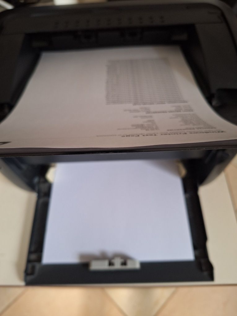 Imprimanta laser A4 CANON I-SENSYS LBP-6030B + cartus nou