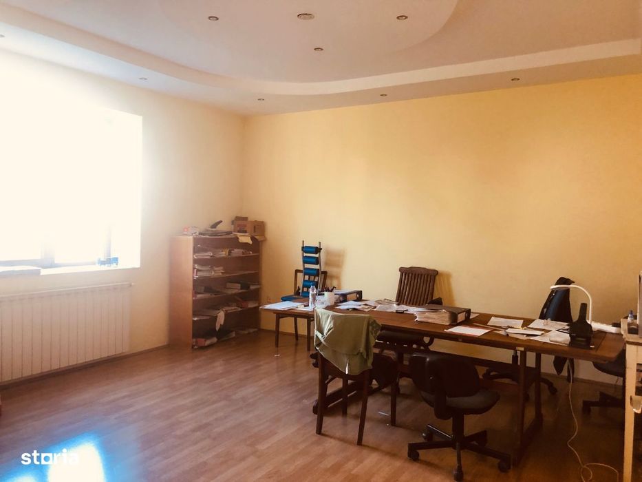 De vanzare casa zona Republicii,cu 10 ari de teren