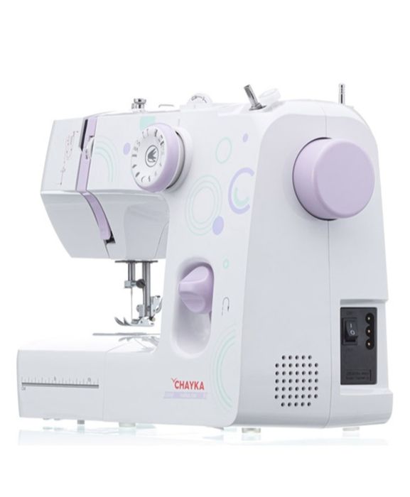 Продам швейную машину CHAYKA ЧАЙКА 590 белый, фиолетовый. Сост-е новой