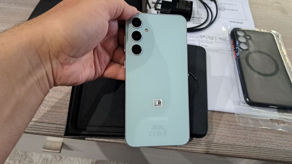 Samsung S23 FE /128GB /8Ram/Гаранция