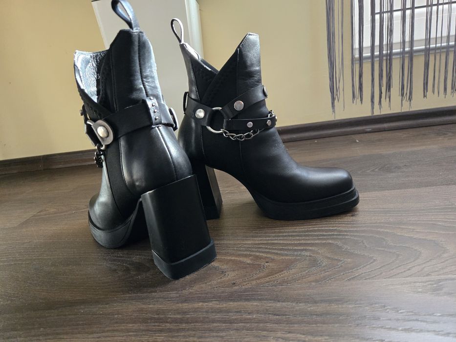 Дамски боти Indigo-shoes нови