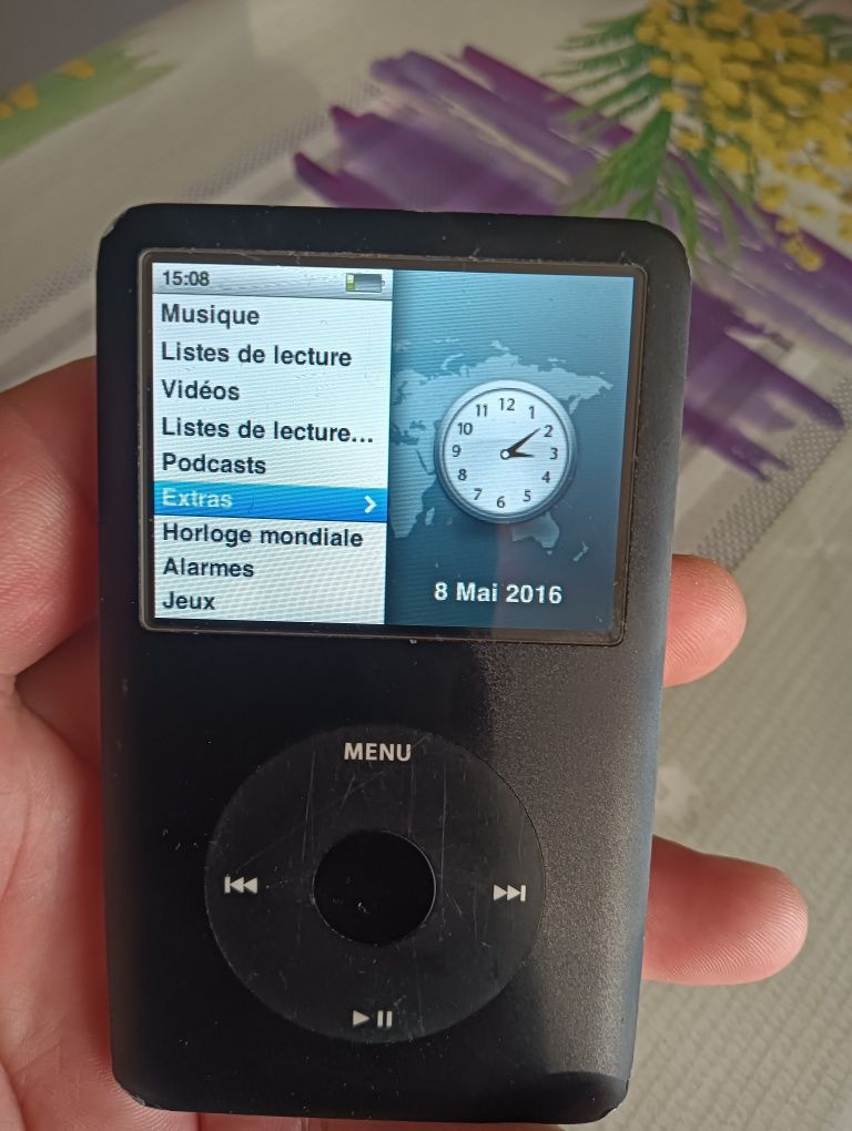 Vând iPod de 80 GB
