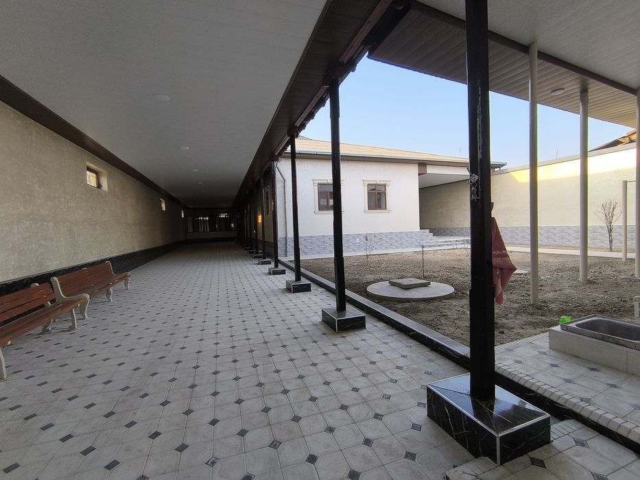 Продается участок с домом в городе Янгиюле.