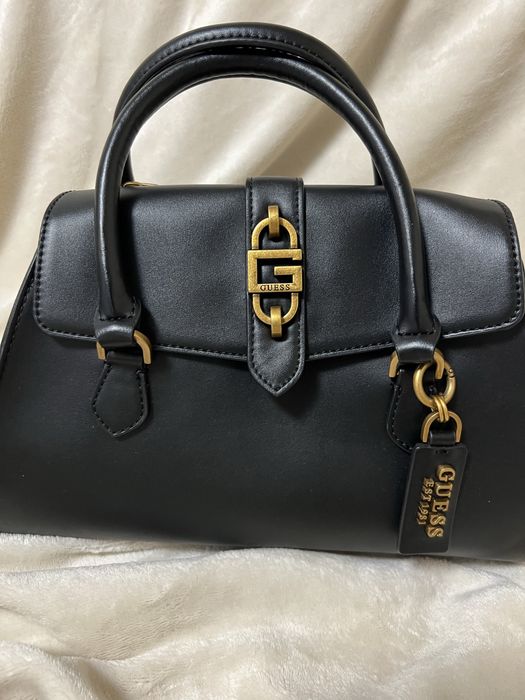 Дамска чанта Guess