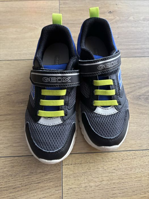 Adidasi cu lumini 32 Geox