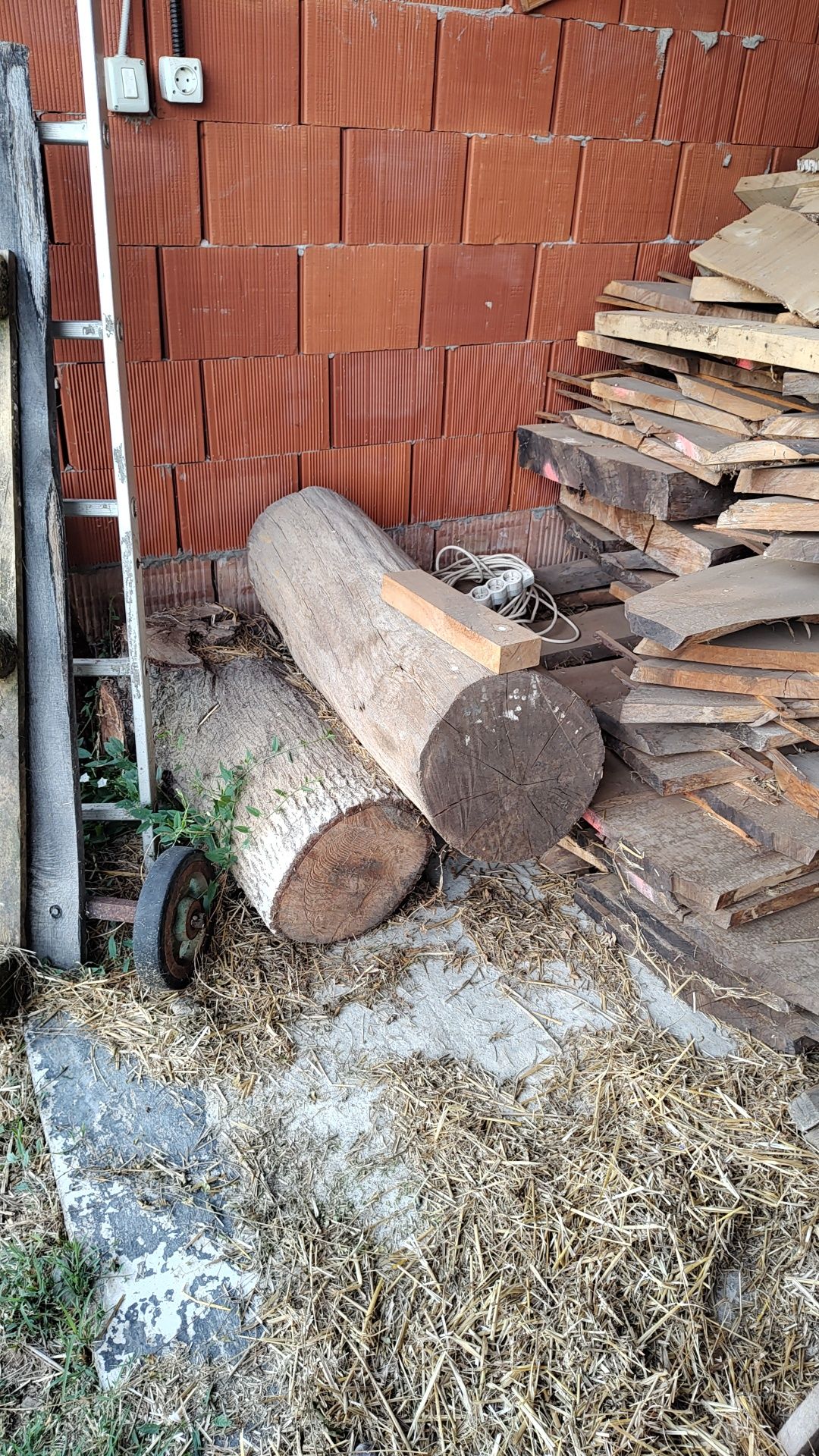 *OCAZIE* Cherestea nuc uscată