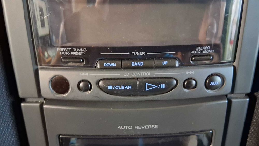 Mini sistem audio cu CD si 2 boxe JVC