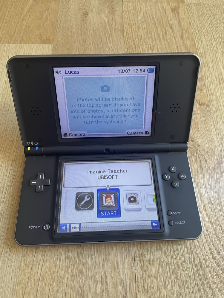 Nintendo DS XL