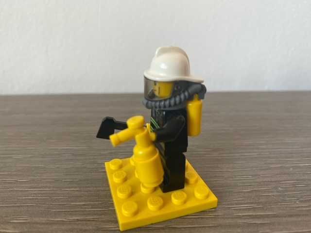 Minifigurina Lego Rara Fireman