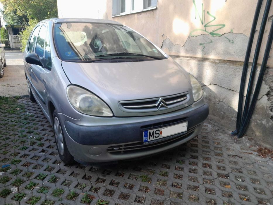 Vând Citroen XSara Picasso  1,8 benzină, an fabricație 2001