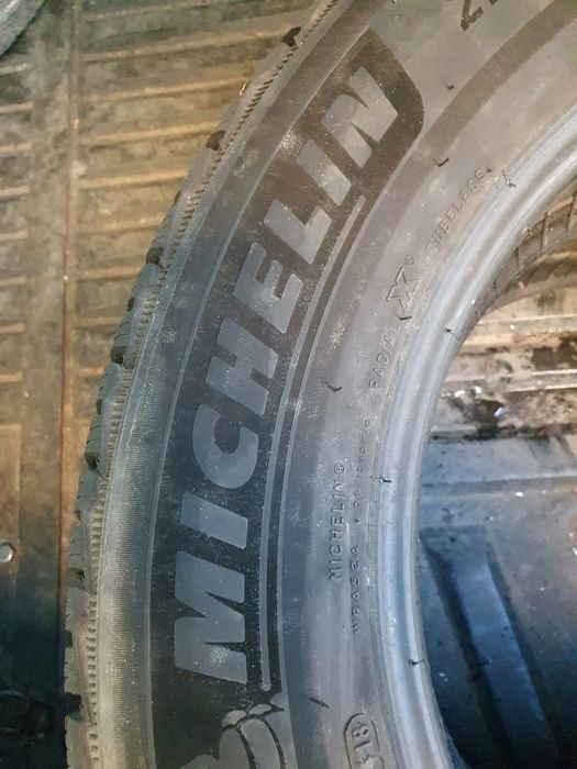 Гуми 225/60/18 2броя