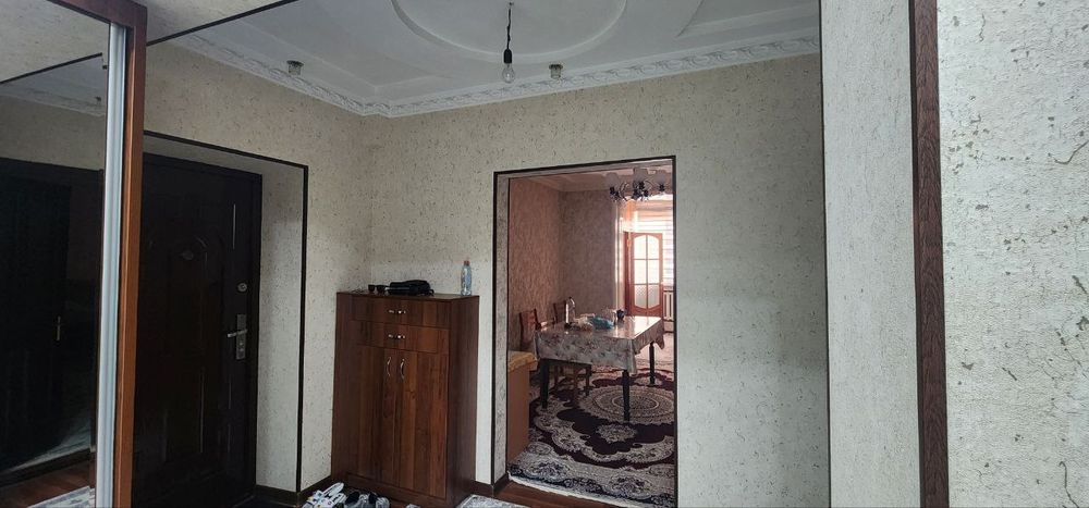 Olmazor tumani Muhbir kochasi 113.37 kvadrat kvartira sotiladi