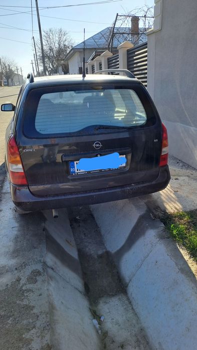 Vând Opel Astra.