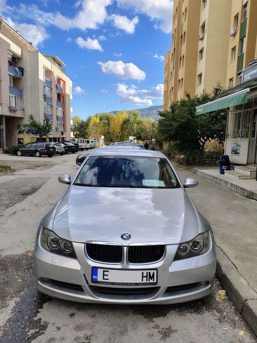 Lek avtomobil BMW 320 D