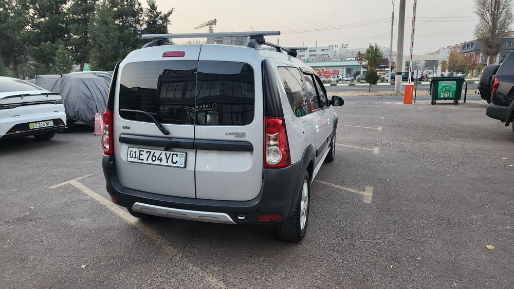 Lada Largus cross