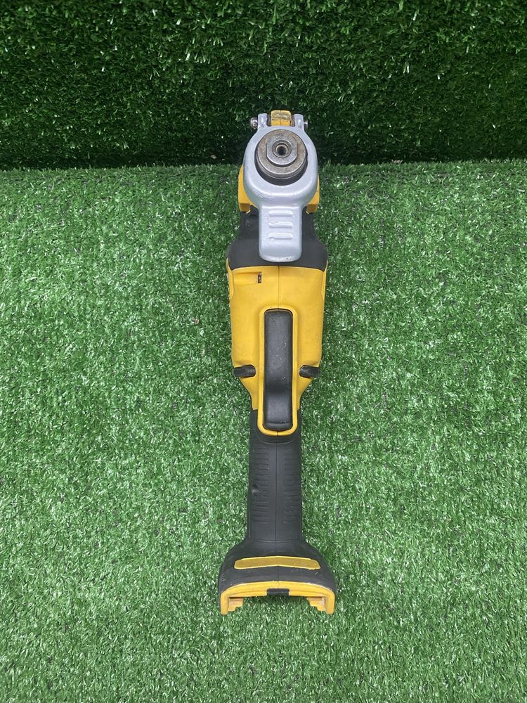 Безчетков Мултитул Dewalt DCS355