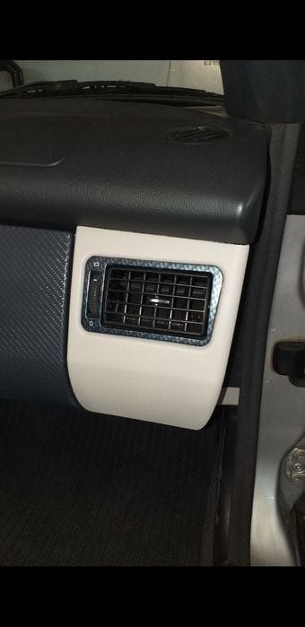 Reparatii zgarieturi plastice interior auto vopsire console bord auto