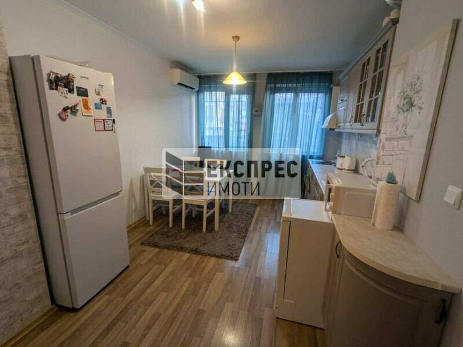 Дава се под наем Тристаен апартамент в Варна, Окръжна болница - 85 кв.м за 700 € - Снимка #1