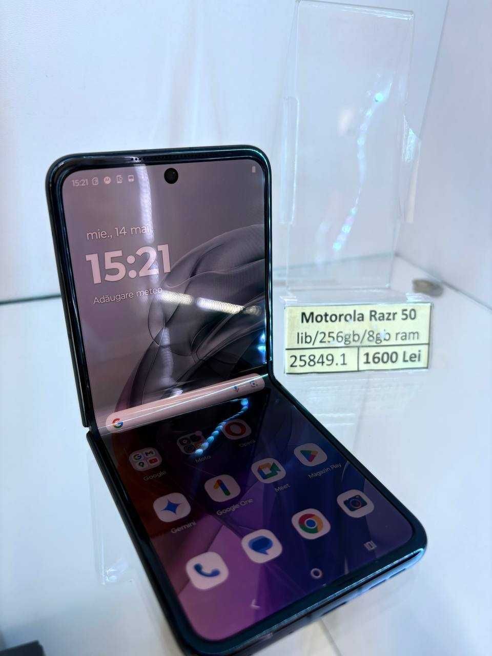Motorola Razr 50 (efn) StarAmanet