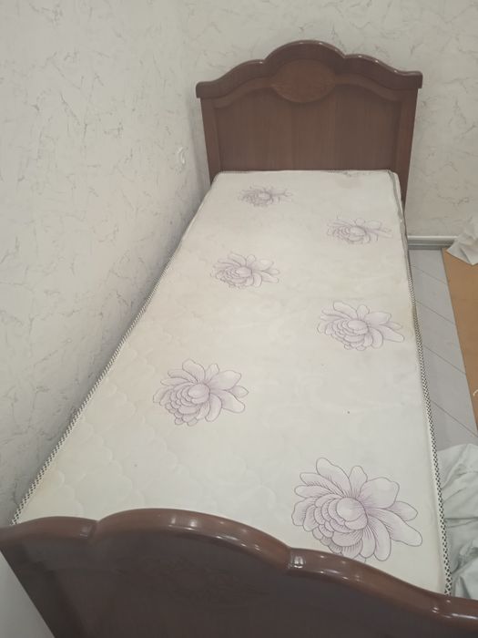 Kravat sotiladi ..