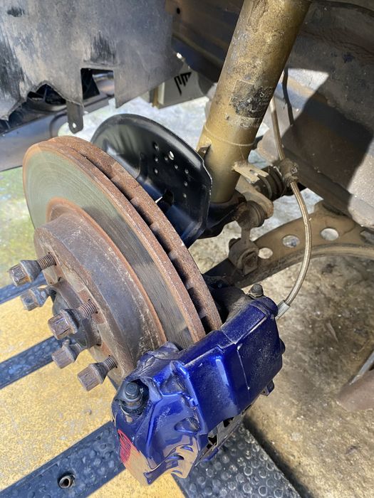 Брембо спирачни апарати за бмв е46