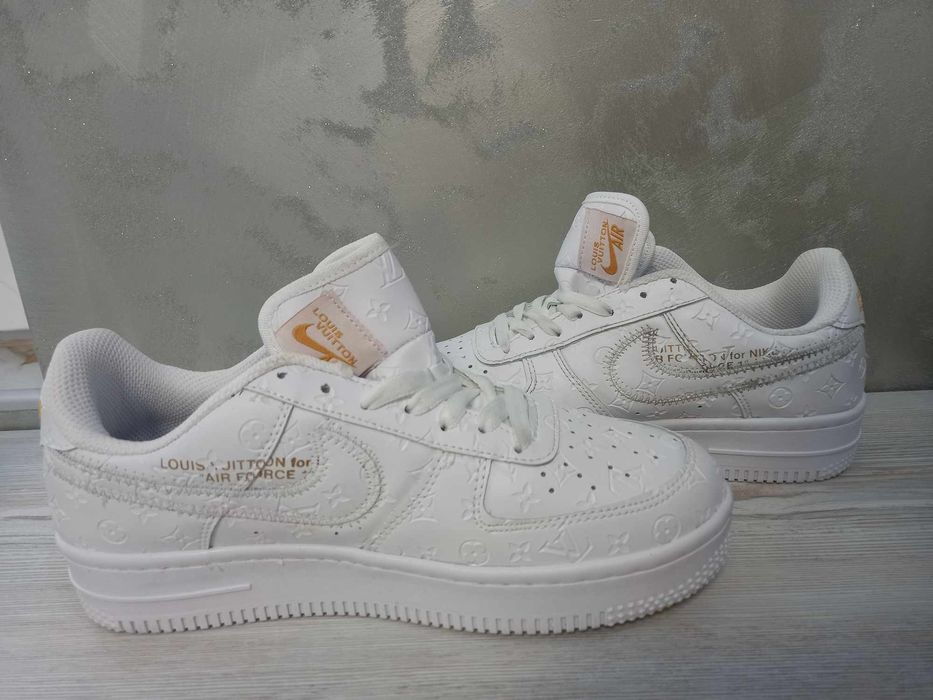 Louis Vuitton Nike Air Force - Маратонки номер 42