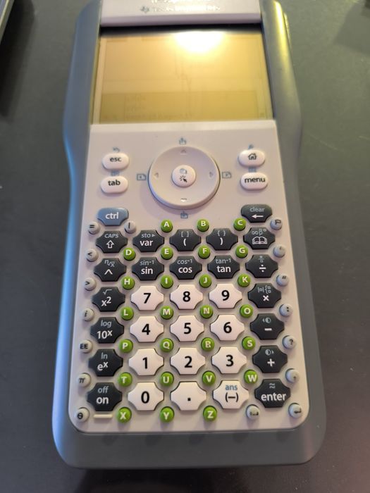 Калкулатор TI - nspire CAS Texas Instruments