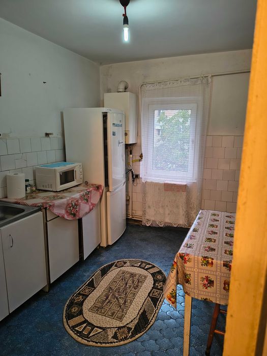 Vând apartament 3 camere