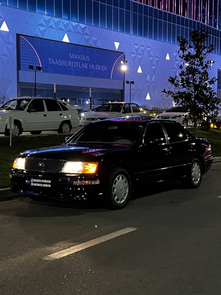 •Lexus LS400 (Редкий экземляр)•